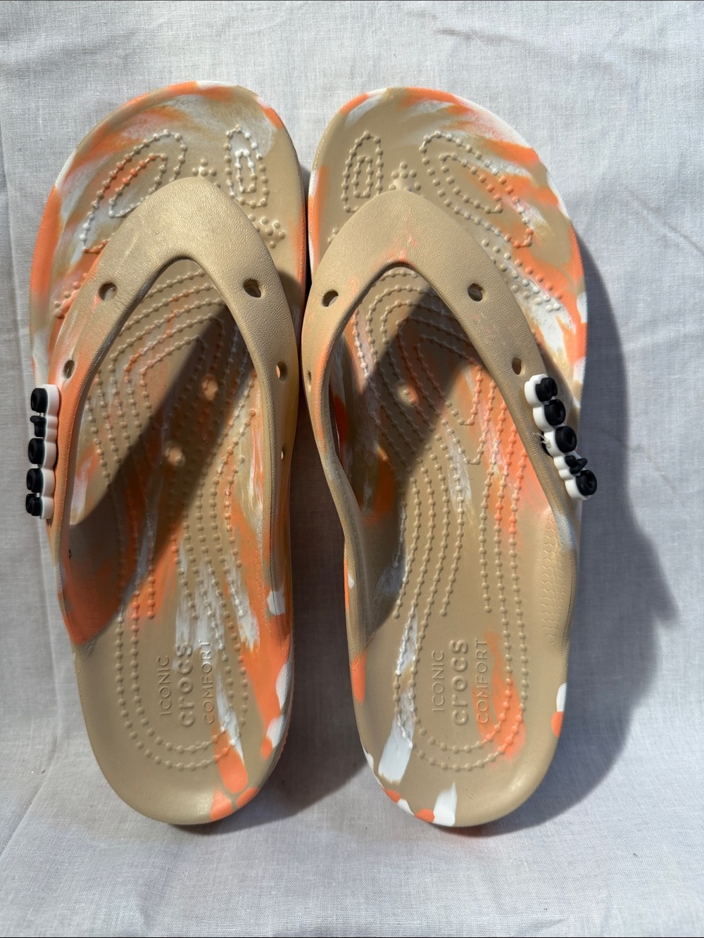 Crocs Classic Platform Marbled Flip Sandals Beige and Orange Never Worn Size 7 W